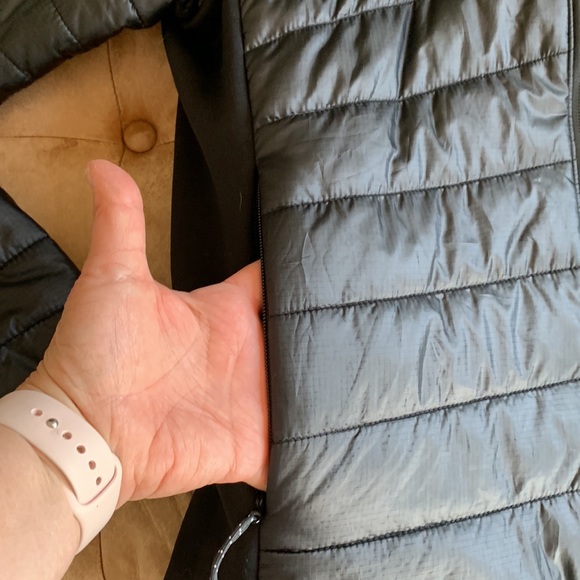 Men's Mountain Hardwear Jacket Size M - Picture 9 of 16